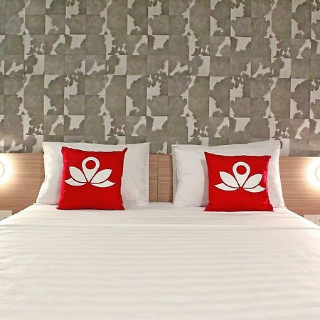 Готель Zen Premium Sampoerna Strategic Square Джакарта Екстер'єр фото